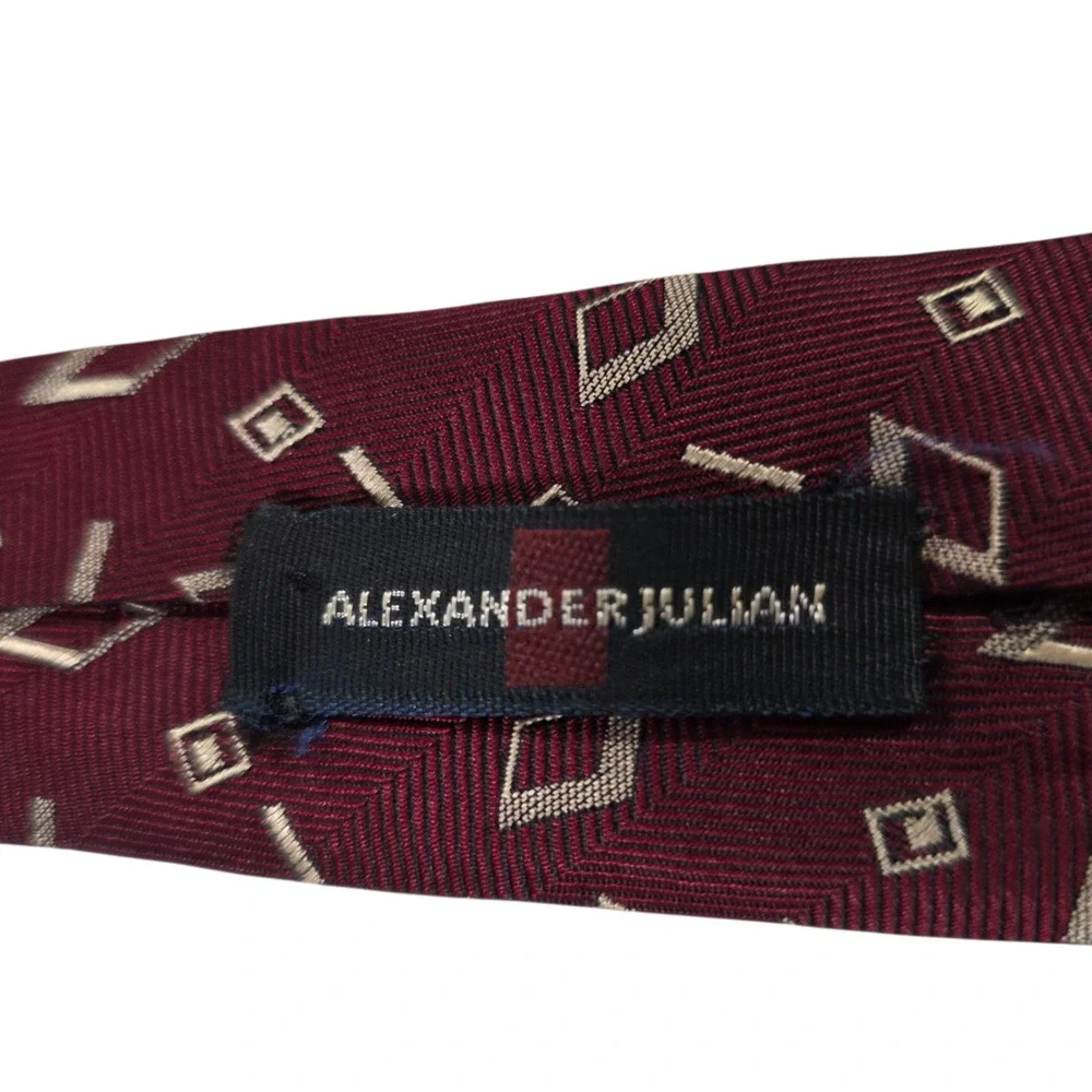 Alexander Julian‎ Mens Necktie Maroon Cream Silk Geometric Pattern American